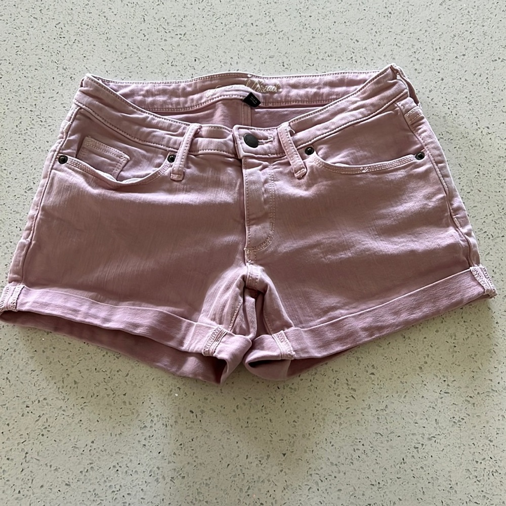 Universal Thread women’s cuffed shorts.